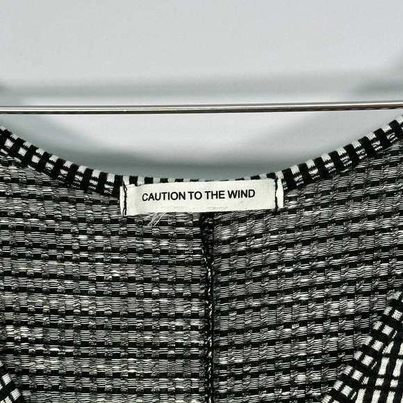 Black & White Short Sleeve Cropped Romper Medium - Picture 2 of 3